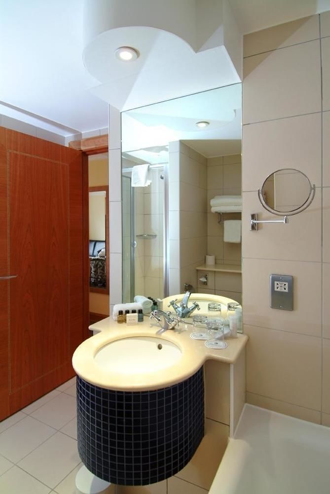Hotel Savill Court