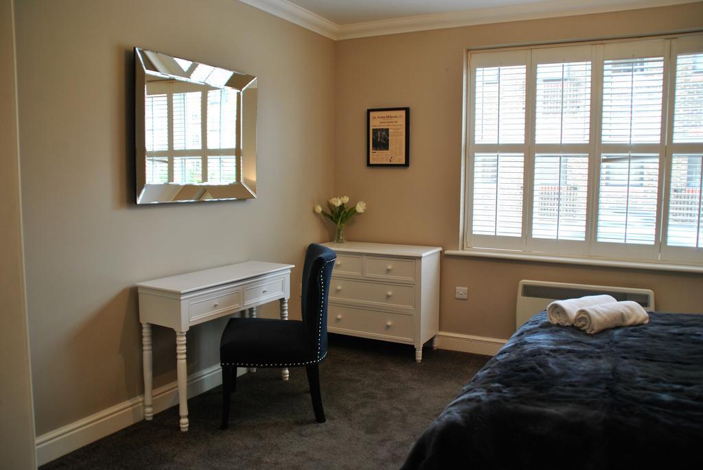 Lord Raglan House One Bedroom With Parking Apartment Windsor