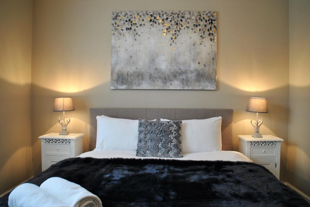 Lord Raglan House One Bedroom With Parking *
