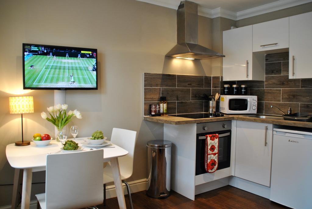Lord Raglan House One Bedroom With Parking Windsor