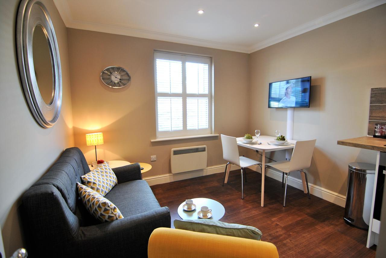 Lord Raglan House One Bedroom With Parking Apartment Windsor