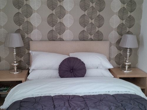 Hotel The Crown And Cushion