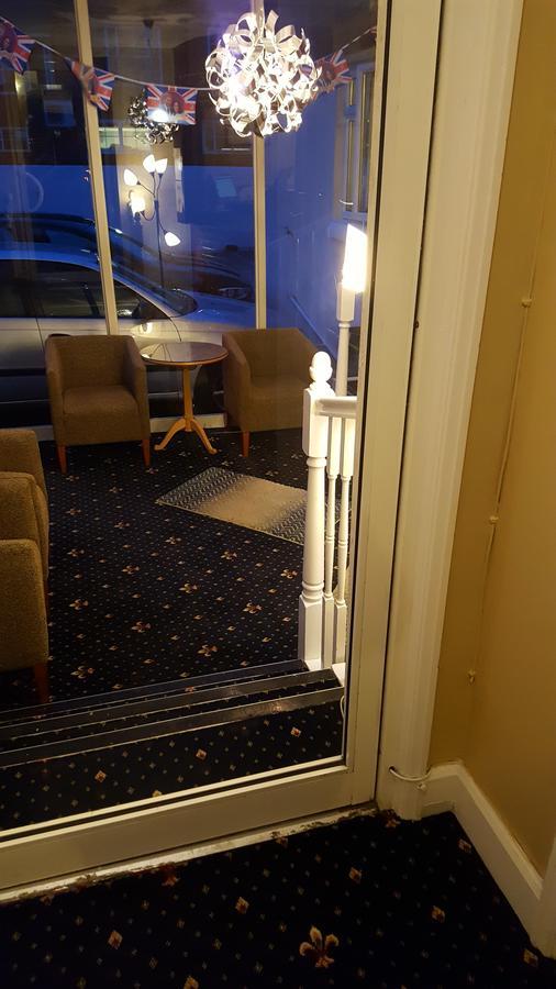 New Oscar Guest house