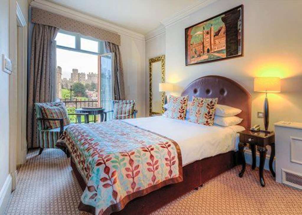 Clarion Collection Harte & Garter & 4* Windsor