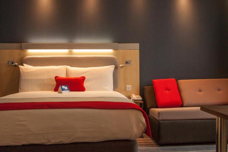 Hotel Express By Ihg Windsor