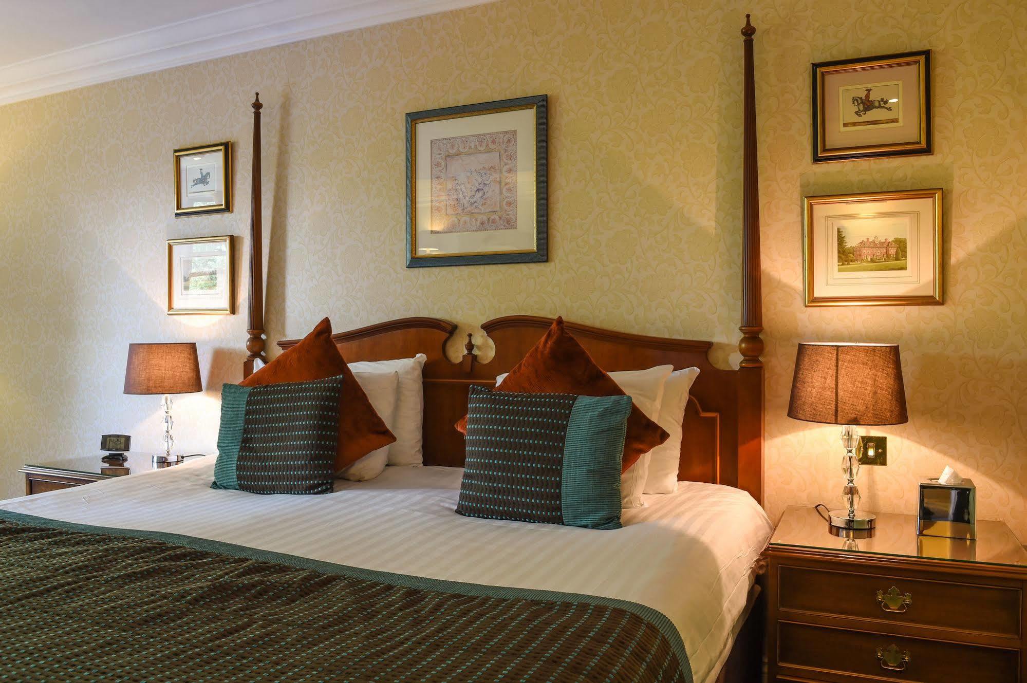 Oakley Court 4* Windsor