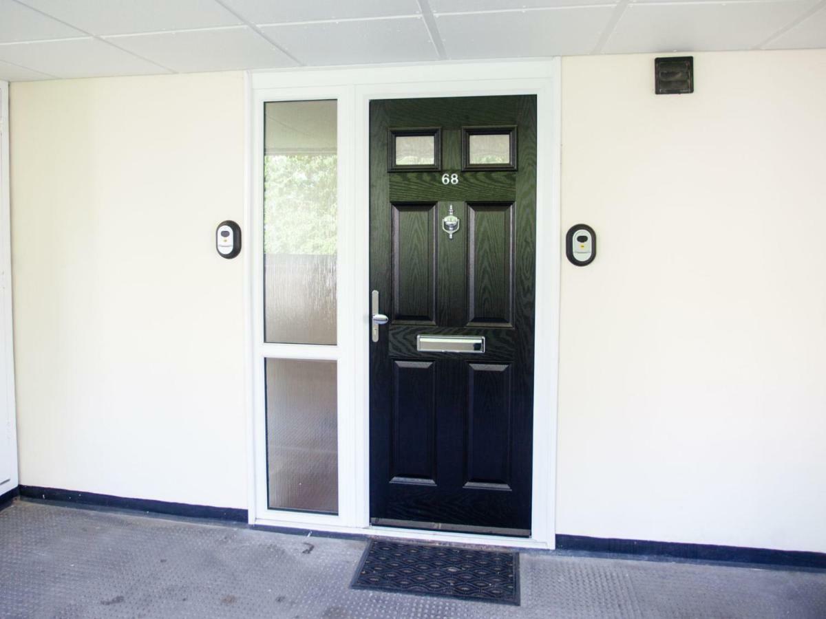 Convenient 4 Sleeper Apt Very Parking Apartment Windsor