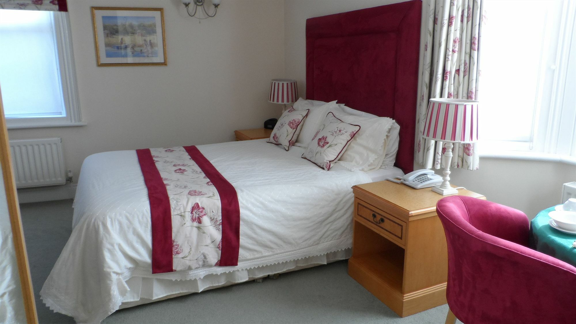 Guest house Charles House - Castle 4*