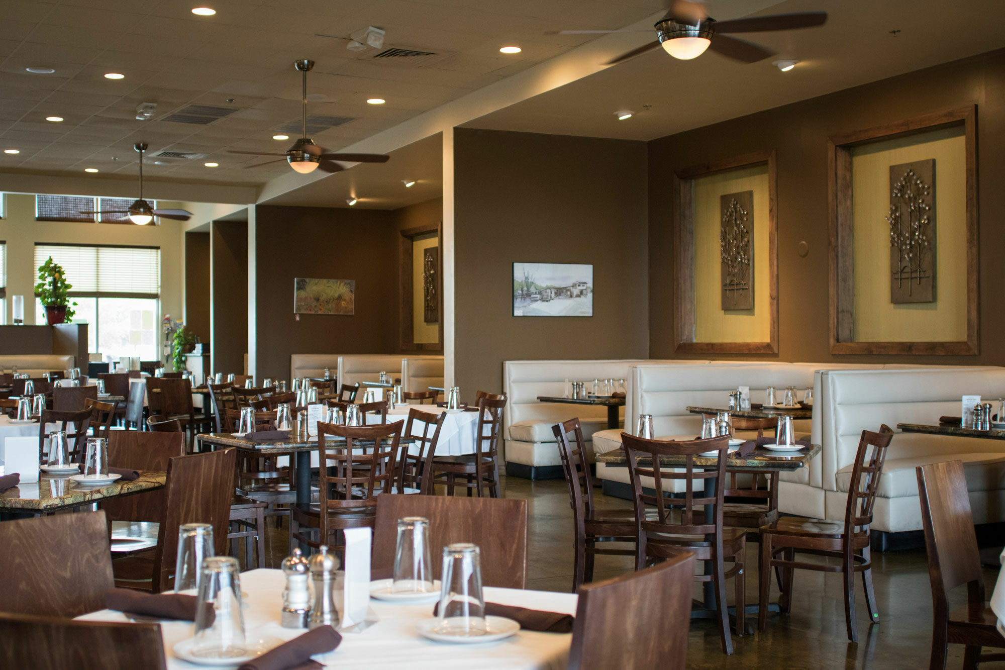Gilbey's Bar, Restaurant & Townhouse Bed & Breakfast Windsor