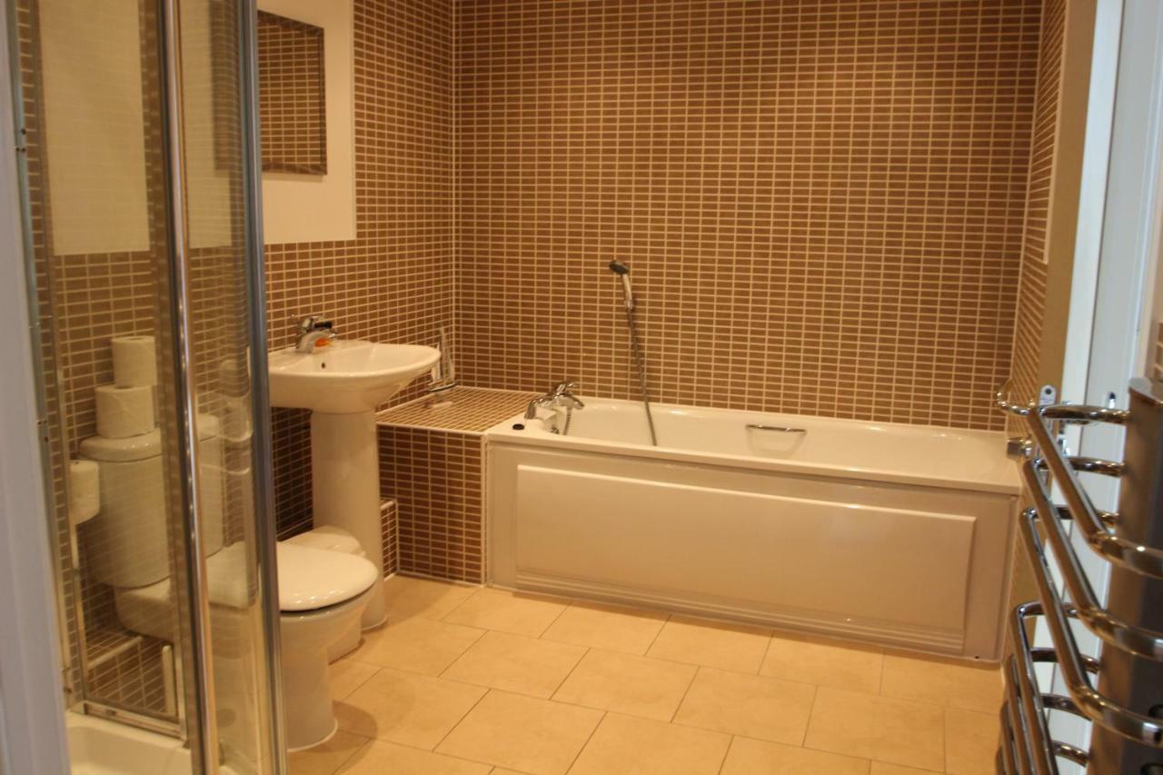 Pavilions Apartment *