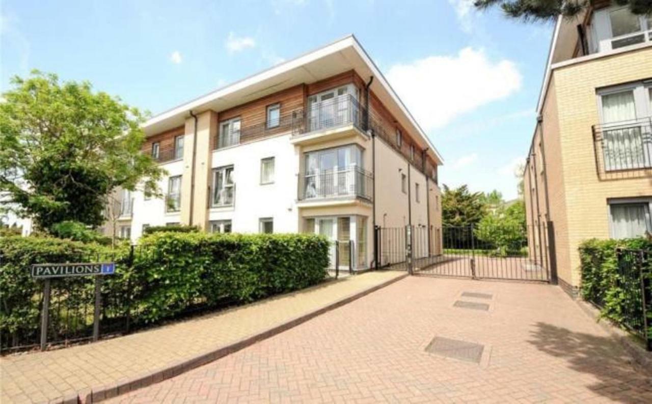 Apartment Pavilions Windsor