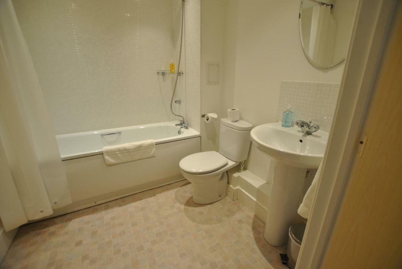 Apartment Two Bed Two Bath At Pavilions By Ltd