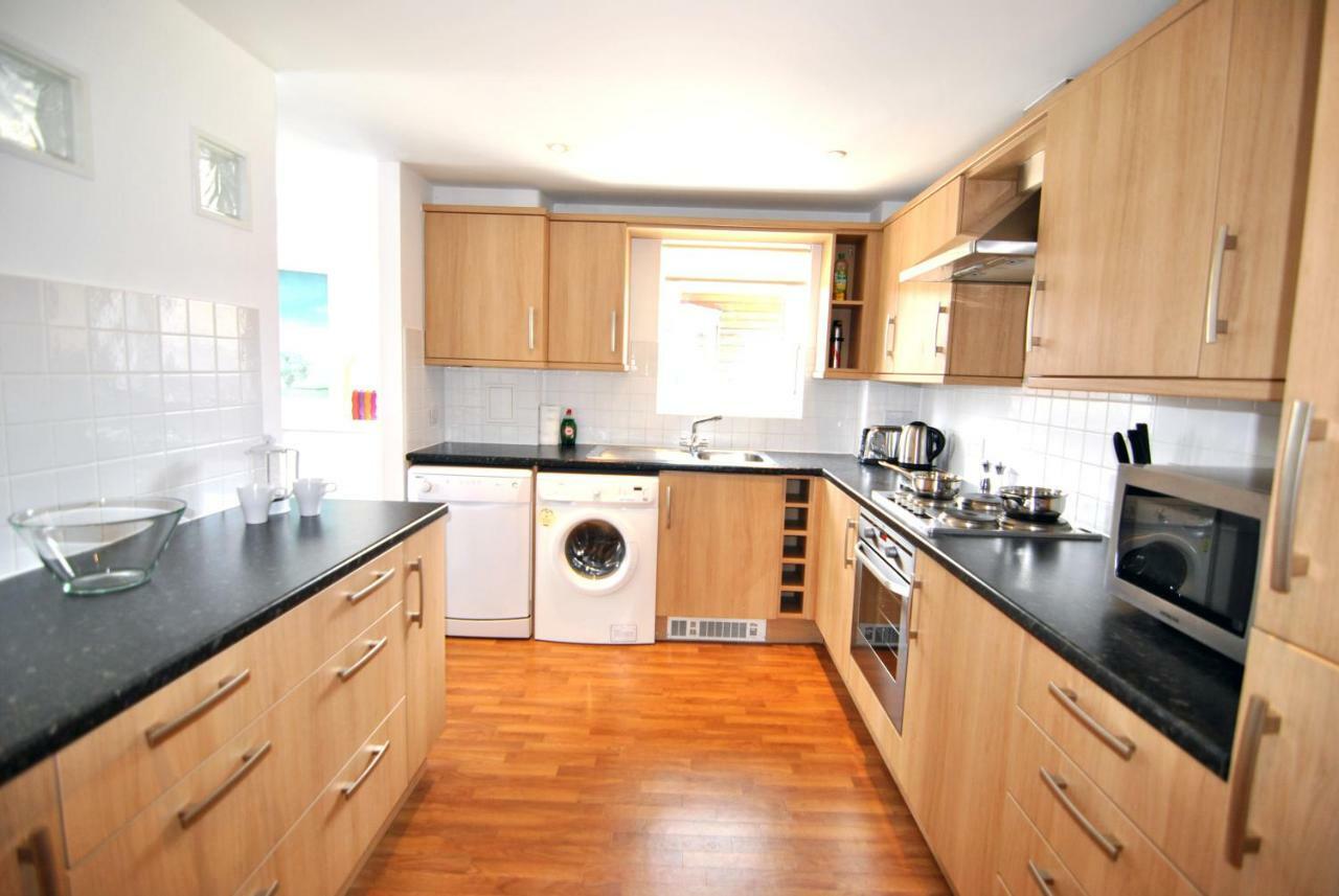 Two Bed Two Bath At Pavilions By Ltd * Windsor