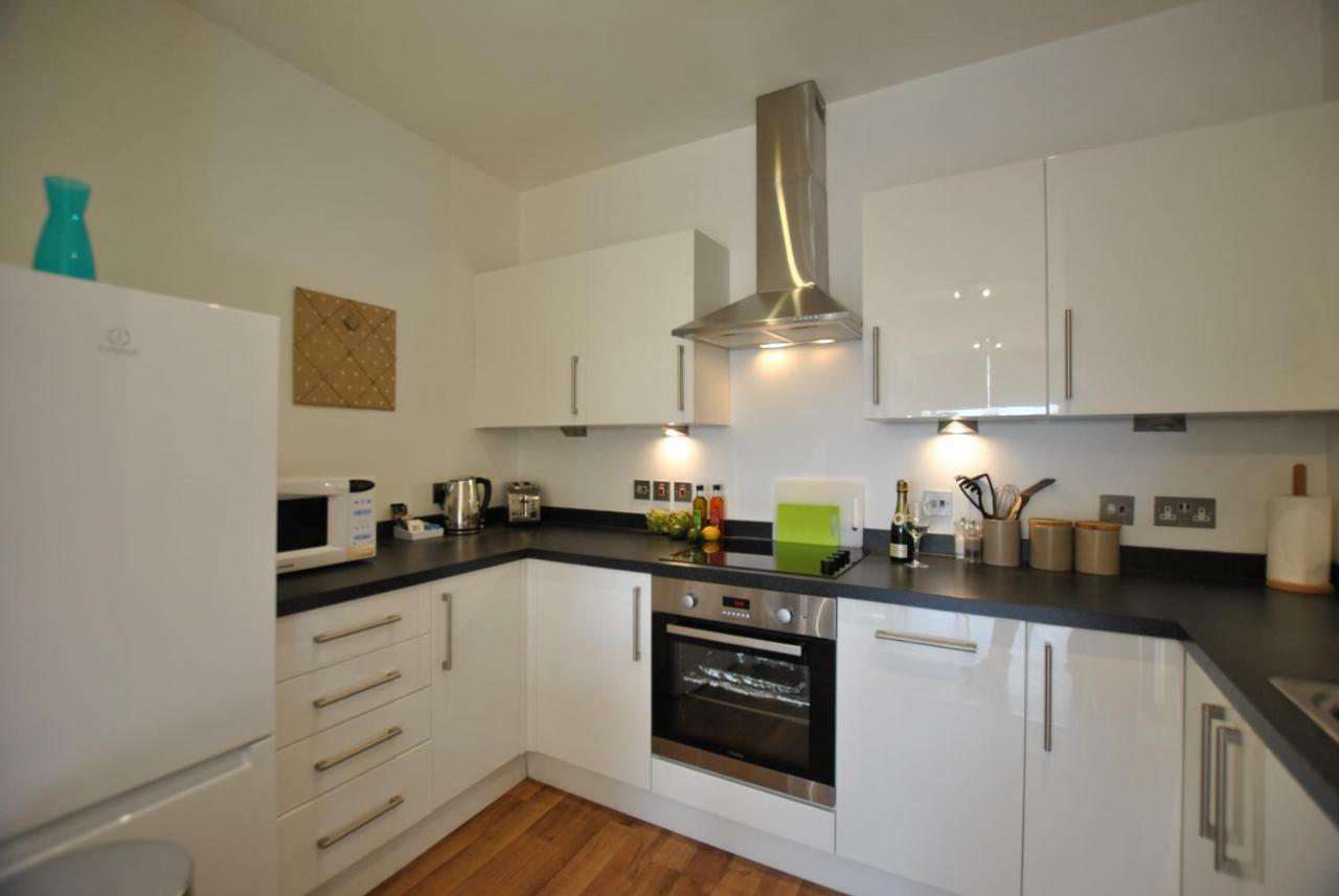 The Courtyard 2 Bedroom Apartments In Central Windsor With Parking Apartment Windsor