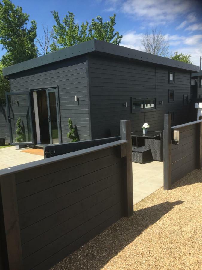 Casa de férias Willow Court Farm Studio South & Petting Farm, 8 Mins From Legoland & Windsor, 15 Mins From Lapland Uk
