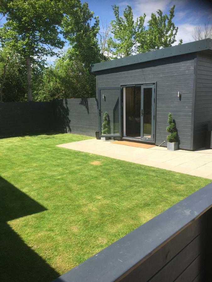 Willow Court Farm Studio South & Petting Farm, 8 Mins From Legoland & Windsor, 15 Mins From Lapland Uk Windsor