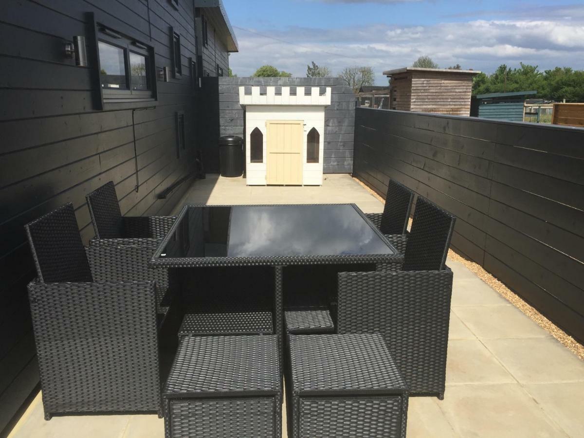 Willow Court Farm Studio South & Petting Farm, 8 Mins From Legoland & Windsor, 15 Mins From Lapland Uk Holiday home Windsor