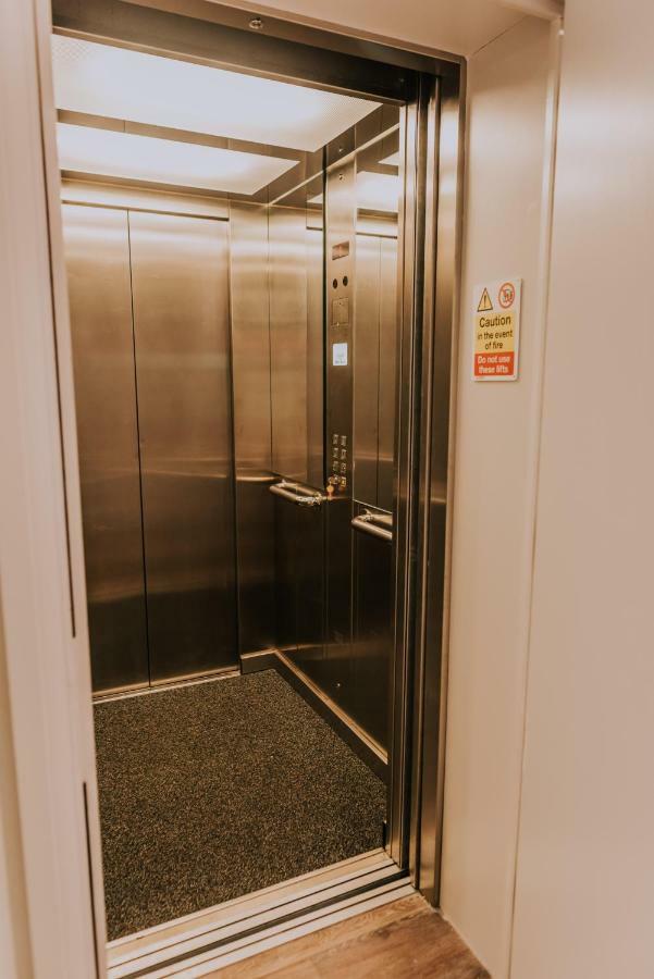 Cavendish House With Secure, Allocated Parking, 2 Mins Walk From Castle Windsor