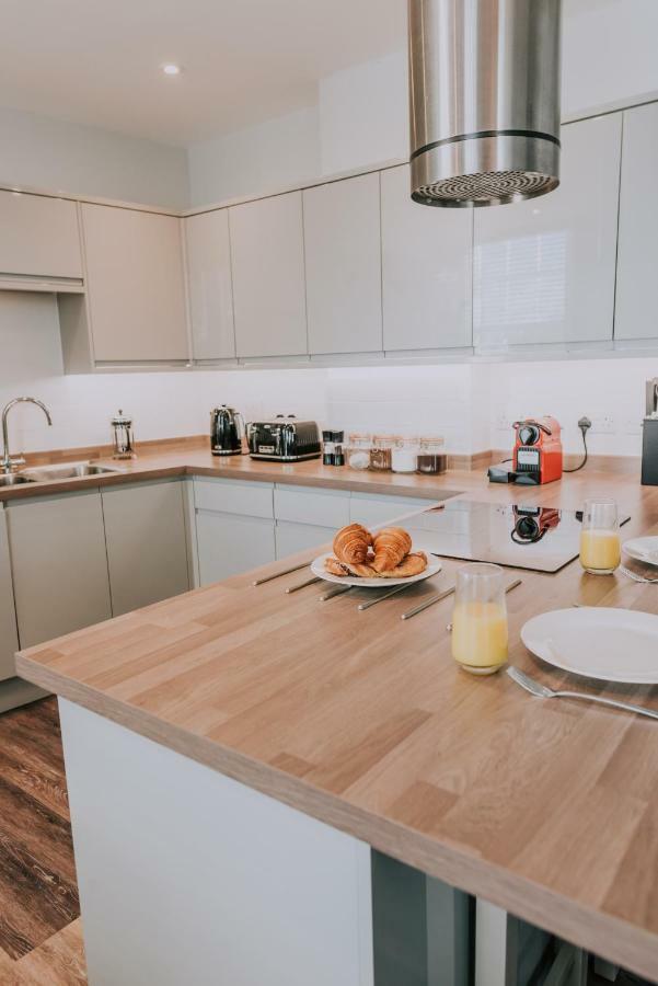 Cavendish House With Secure, Allocated Parking, 2 Mins Walk From Castle *