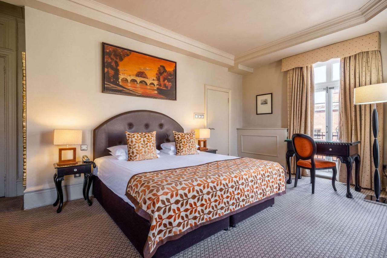 Clarion Collection Harte & Garter & Windsor
