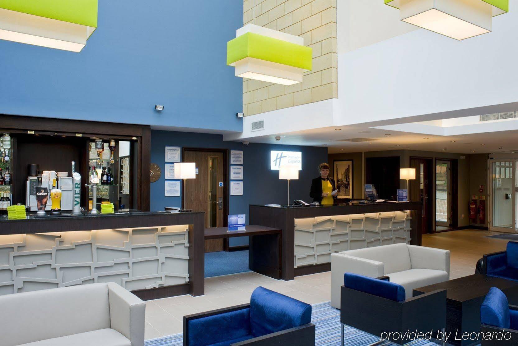 Hotel Express By Ihg Windsor