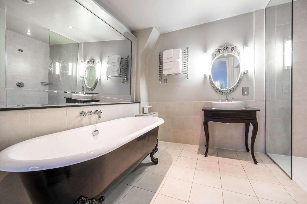 Clarion Collection Harte & Garter & 4* Windsor