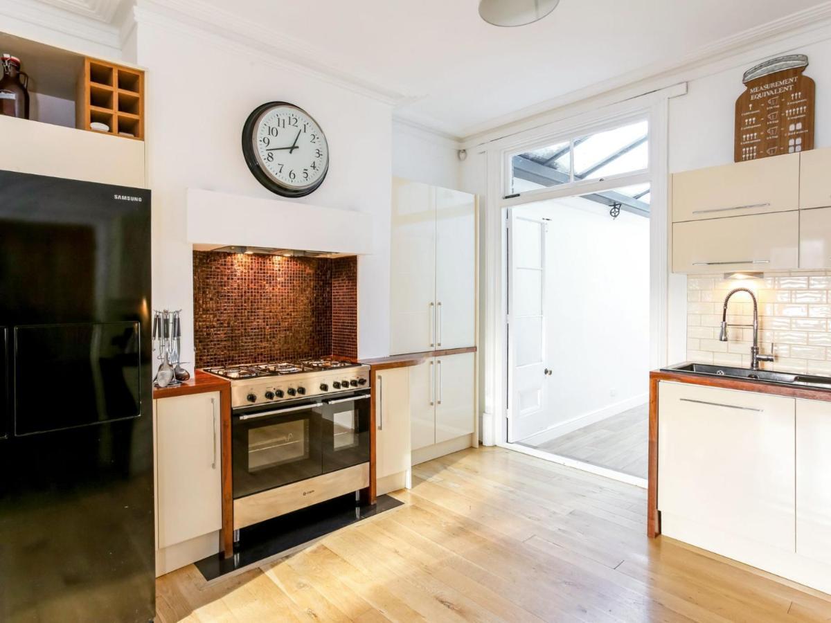 Grand Victorian House, Parking & River Walks