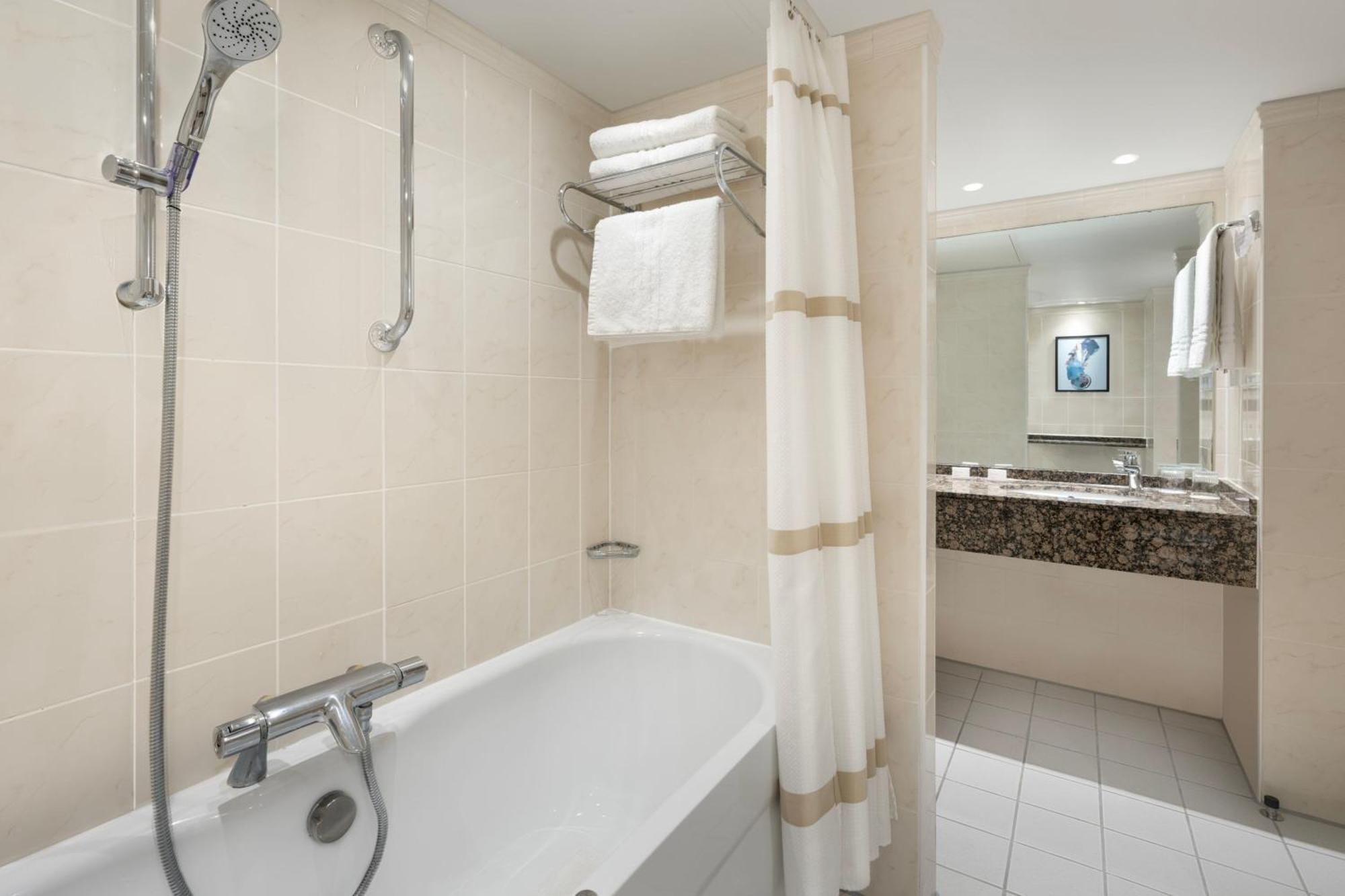 Hotel Delta By Marriott Heathrow Windsor