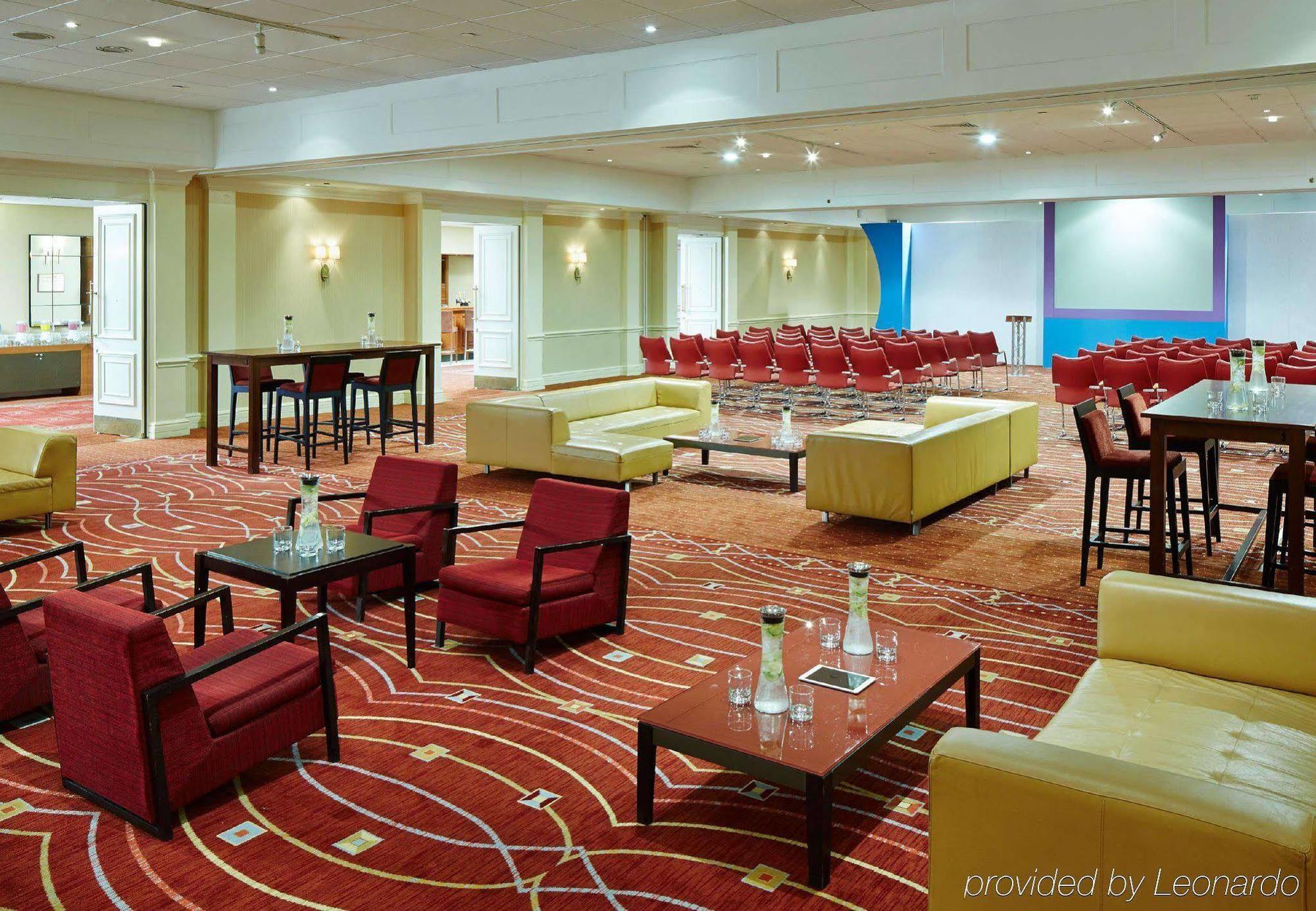 Hotel Delta By Marriott Heathrow 4*