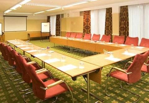 Hotel Delta By Marriott Heathrow Windsor