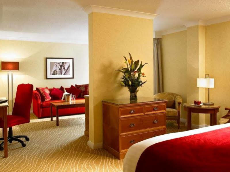 Delta By Marriott Heathrow Hotel
